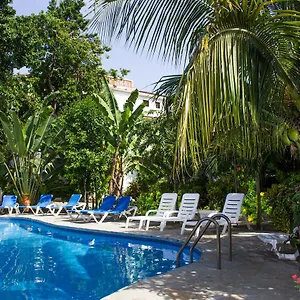 2* Aparthotel Residencial Estephany